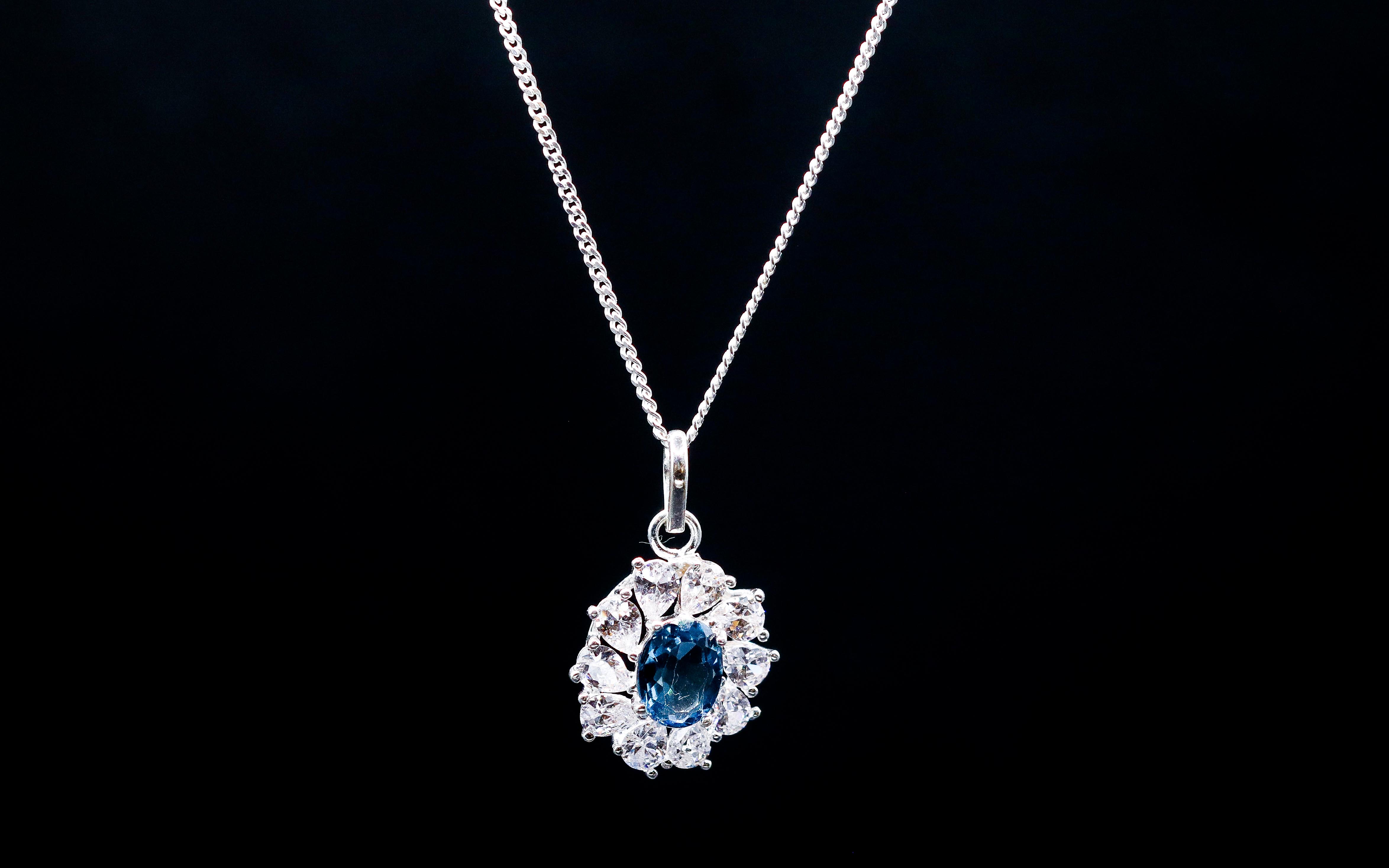 Oval Shape Drope Pendant